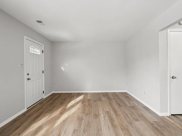 7907 Timarand Ct — Photo 4