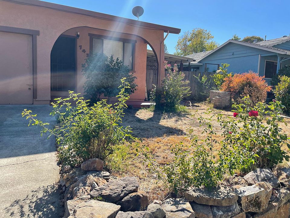 1st image of 745 Yosemite Dr #A