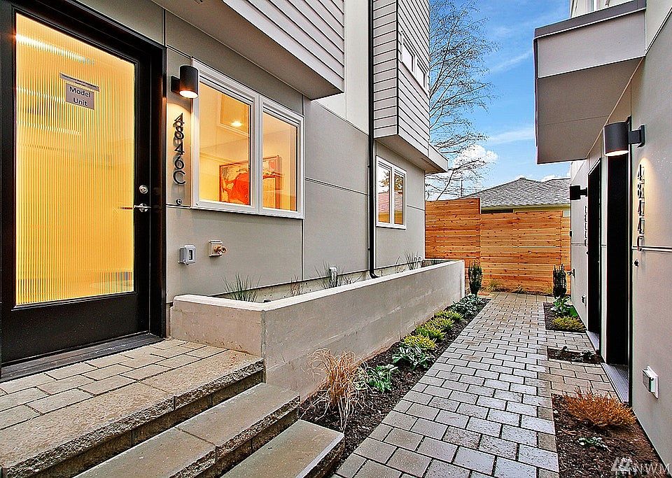 1st image of 4846 Fauntleroy Way SW #C