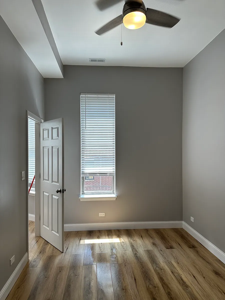 Building Photo - 1551 N Orleans St #2E