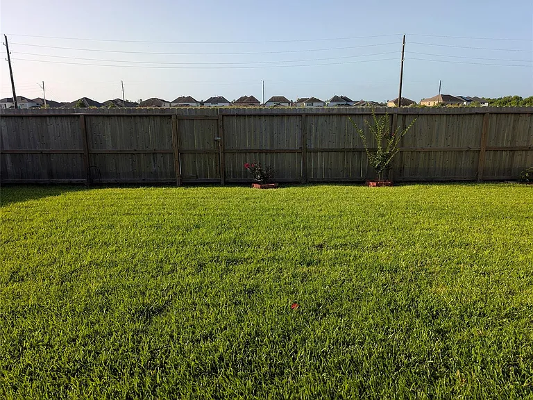 8018 Emperors Pass — Photo 13