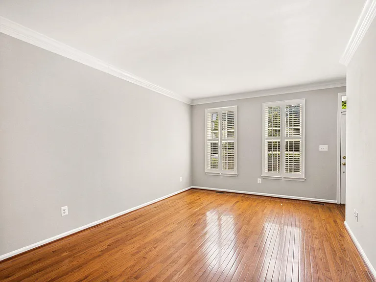 1319 Vintage Pl — Photo 20