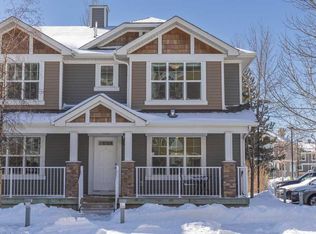 403 NE Cranberry Park SE, Calgary, AB T3M1R4