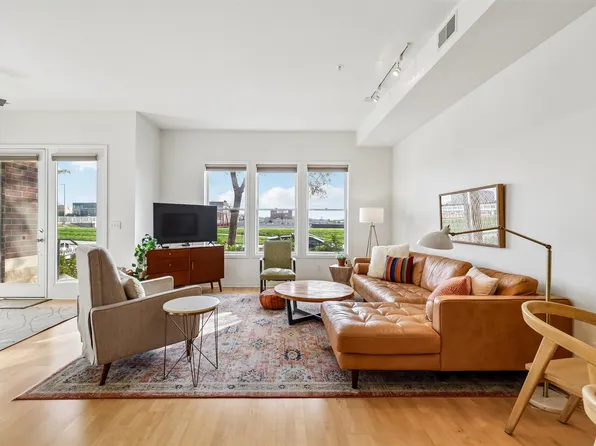 100 Water St APT 103, Des Moines, IA 50309
