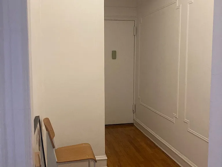 41-41 41st St #2G — Photo 8