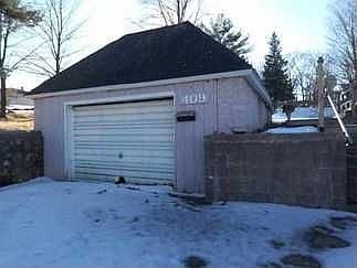 2nd image of 409 Dickinson Blvd