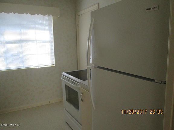 4th image of 3862 Saint Johns Ave APT 2