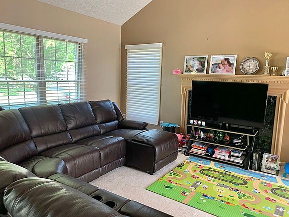 3rd image of 8566 Olenbrook Dr