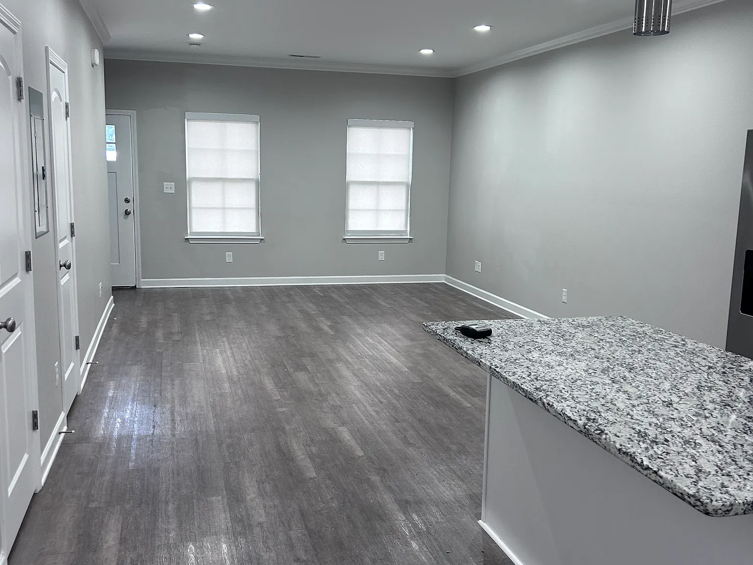 2 bed, 2.5 bath, 1200 sqft, $1,400 — Photo 2