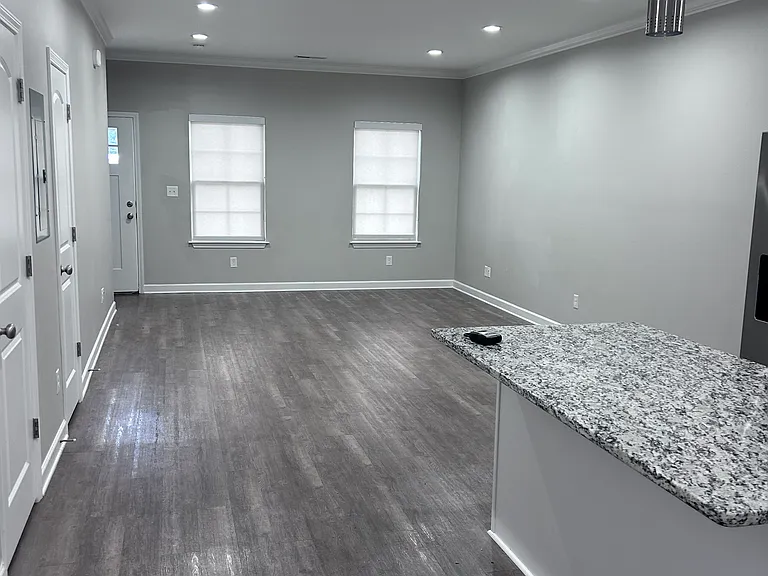 2346 Old Furnace Rd — Photo 3