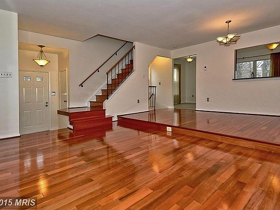 4th image of 13321 Waterside Cir