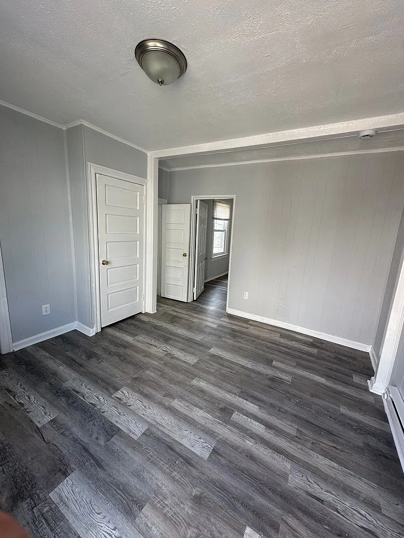 415 Kent Rd — Photo 1