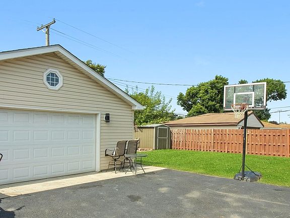 4th image of 13018 W Playfield Dr