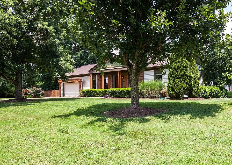 1st image of 739 Riverview Dr