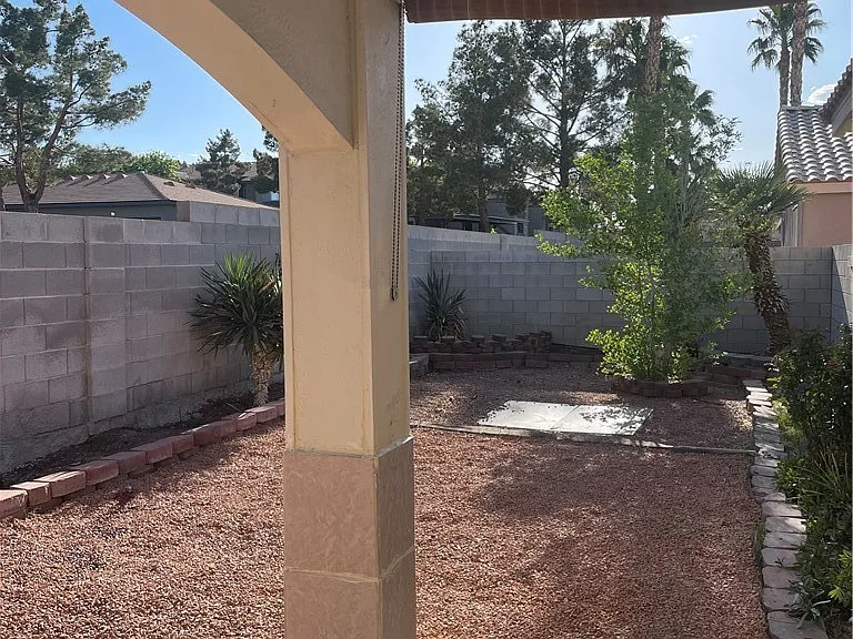 1007 Misty Rose Ave — Photo 8