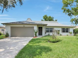 1004 Greenbriar Dr, Brandon, FL 33511