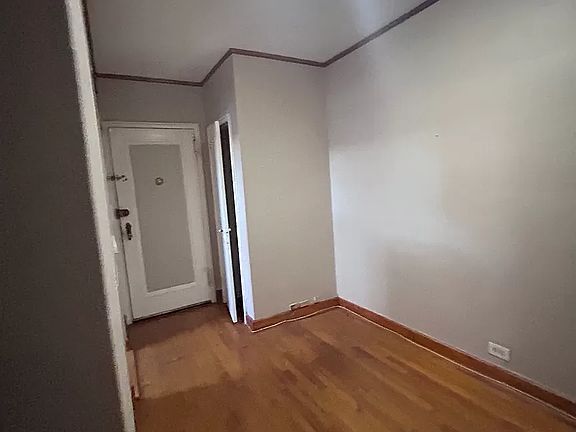 4th image of 77-10 Ditmars Blvd #C-1