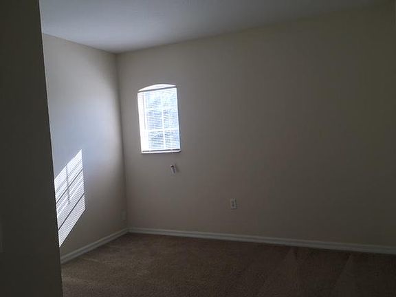 3rd image of 410 Ashley Pl