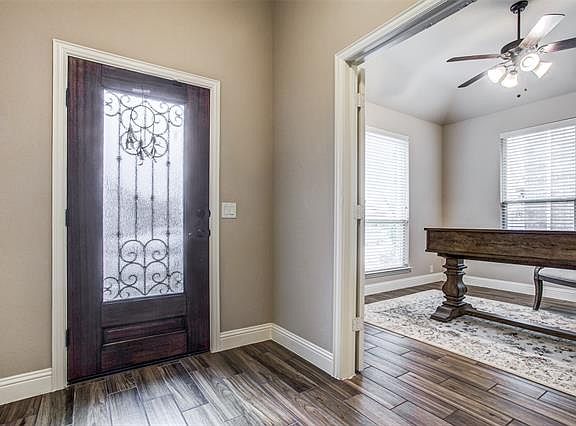 4th image of 526 Ainsworth Way