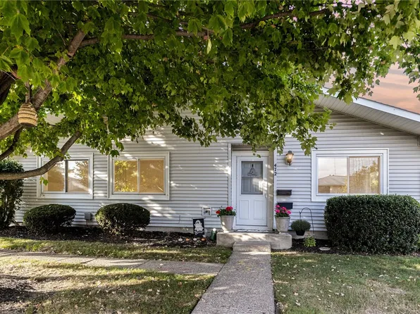 472 Eastbrooke Ln, Rochester, NY 14618