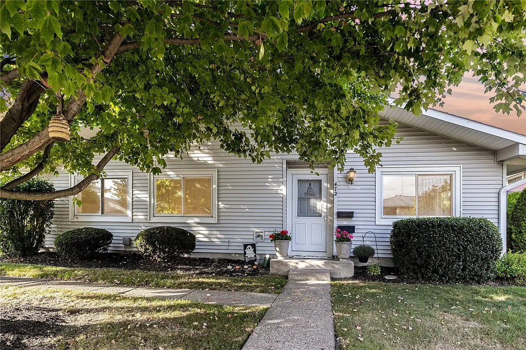 472 Eastbrooke Ln photo 1