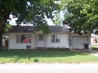 817 6th St, Oswego, KS 67356