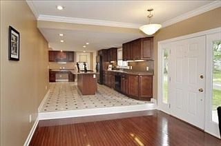 5th image of 802 E Eagle Lake Dr