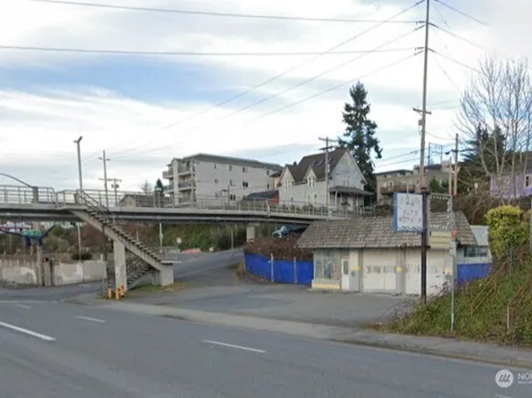 2501 W Marine View Drive, Everett, WA 98201