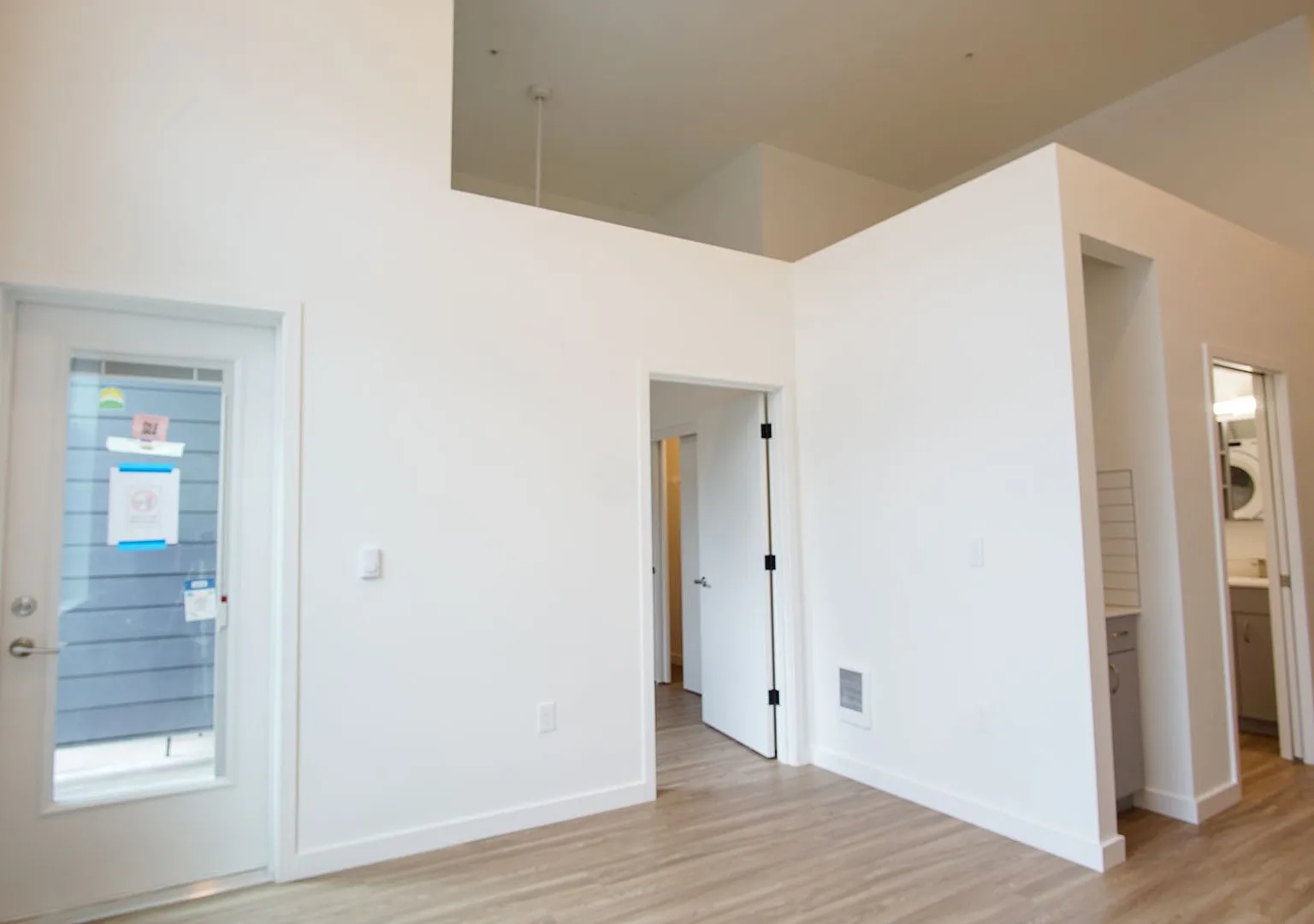 Modern 1-Bedroom w/Condo-Grade Finishes + Washer/Dryer! — Photo 4