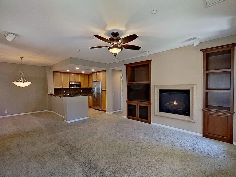 32 Meridian Dr — Photo 5