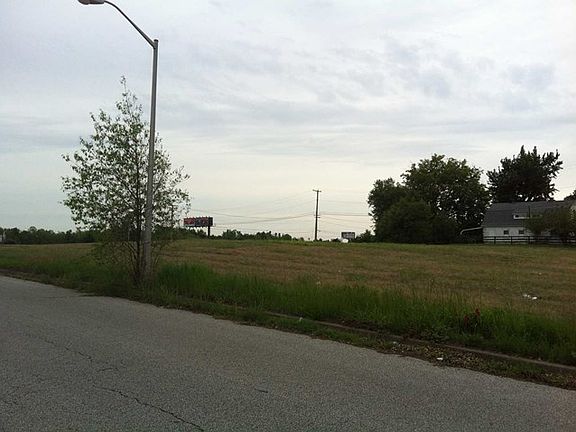 2nd image of 1651 Parrish Plaza Dr