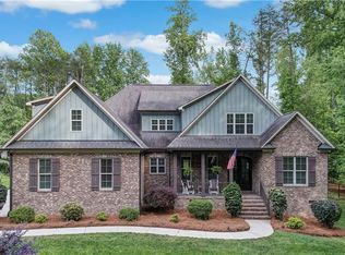 5422 Rambling Rd, Greensboro, NC 27409