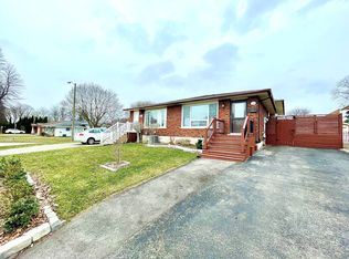 6631 Dawson St, Niagara Falls, ON L2E 7C6
