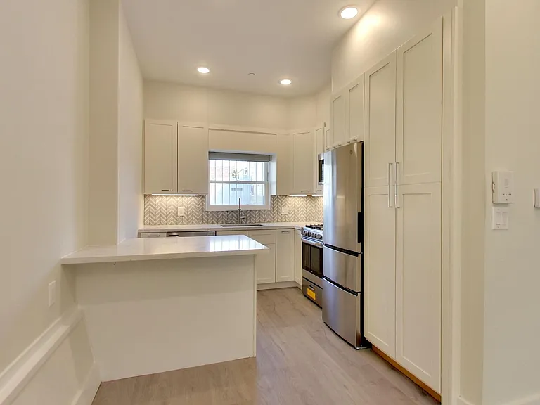 225 Duboce Ave #1 — Photo 9