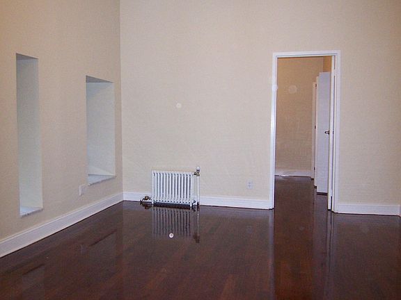 4th image of 150 W 47th St APT 7D