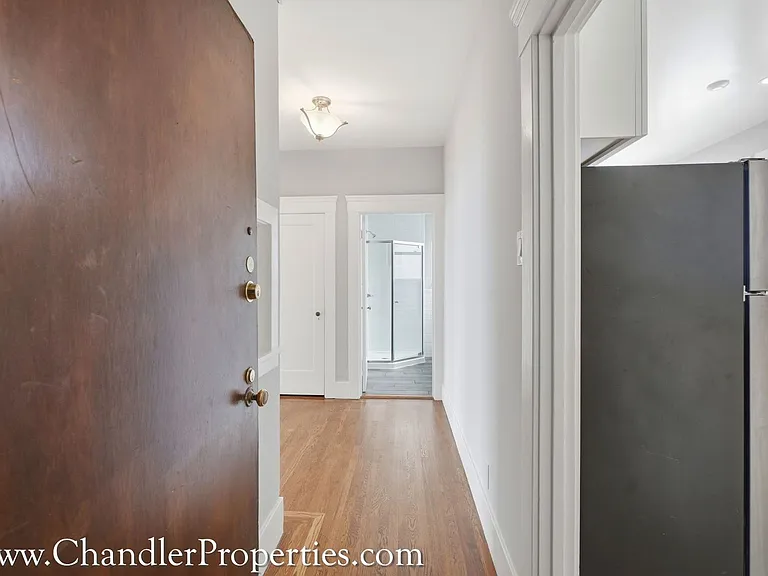 764 N Point St — Photo 4
