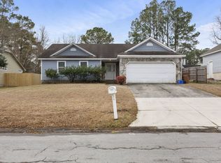 2677 Idlebrook Cir, Midway Park, NC 28544