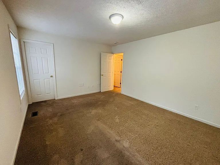 40 Station Ln NE — Photo 13