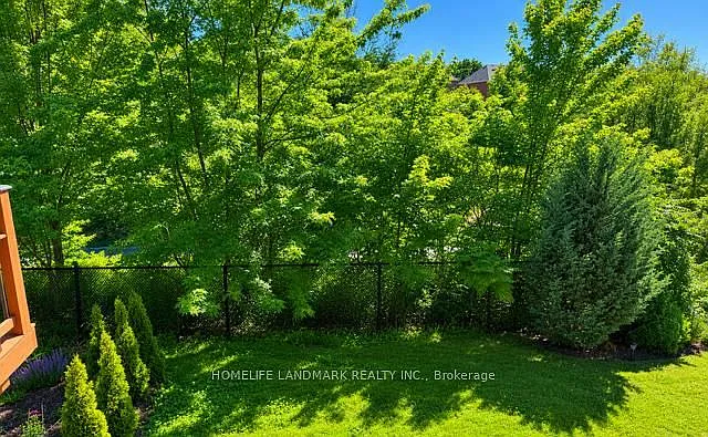 37 Napanee St — Photo 13