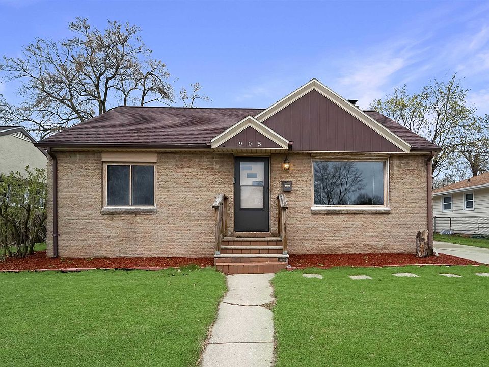 905 Royal Blvd, Green Bay, WI 54303 Zillow