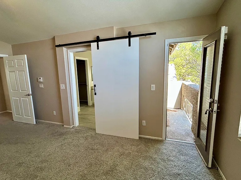 10409 Mountain Lodge Pl — Photo 11