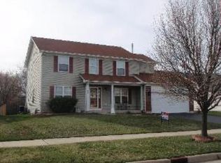 47 Raven Dr, Aurora, IL 60506