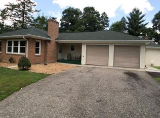 1600 96th St E, Bloomington, MN 55425