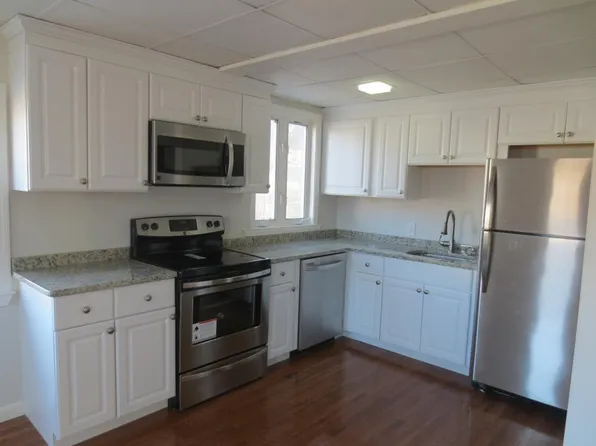 39 Prescott St, Nashua, NH 03064