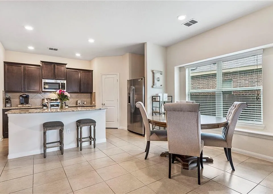 495 Shale Cir