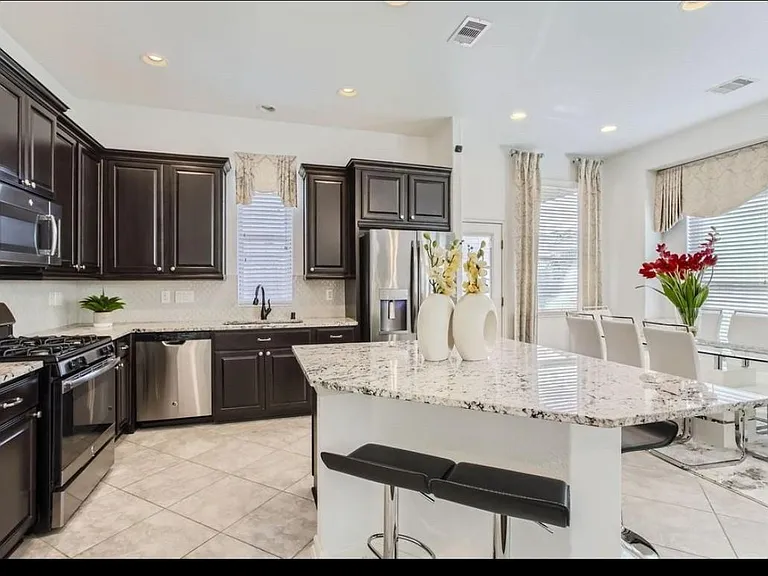 19251 N Cottonwood Green Ln — Photo 10