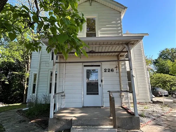 226 E 5th St, Alton, IL 62002