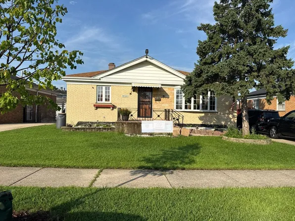 2110 Boeger Ave, Westchester, IL 60154