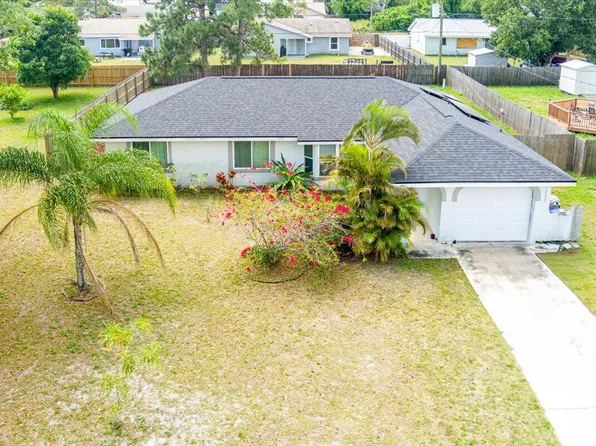 1085 23rd Place SW, Vero Beach, FL 32962