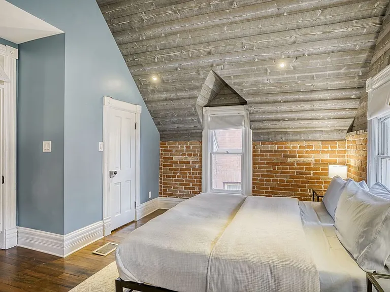 2032 N Ogden St — Photo 14